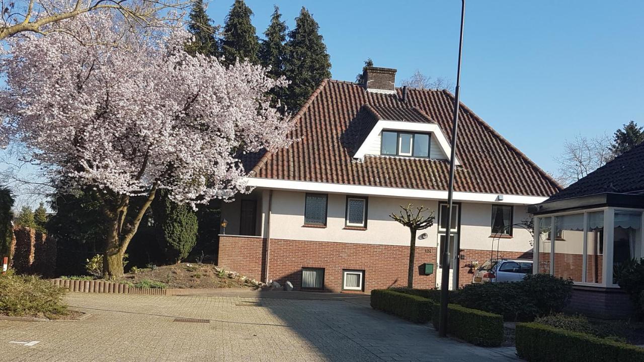 B&B De Loenense Bossen מראה חיצוני תמונה